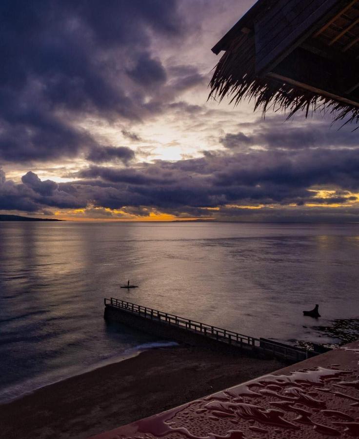 Wuthering Heights Bed & Breakfast By The Sea Dumaguete City Eksteriør billede