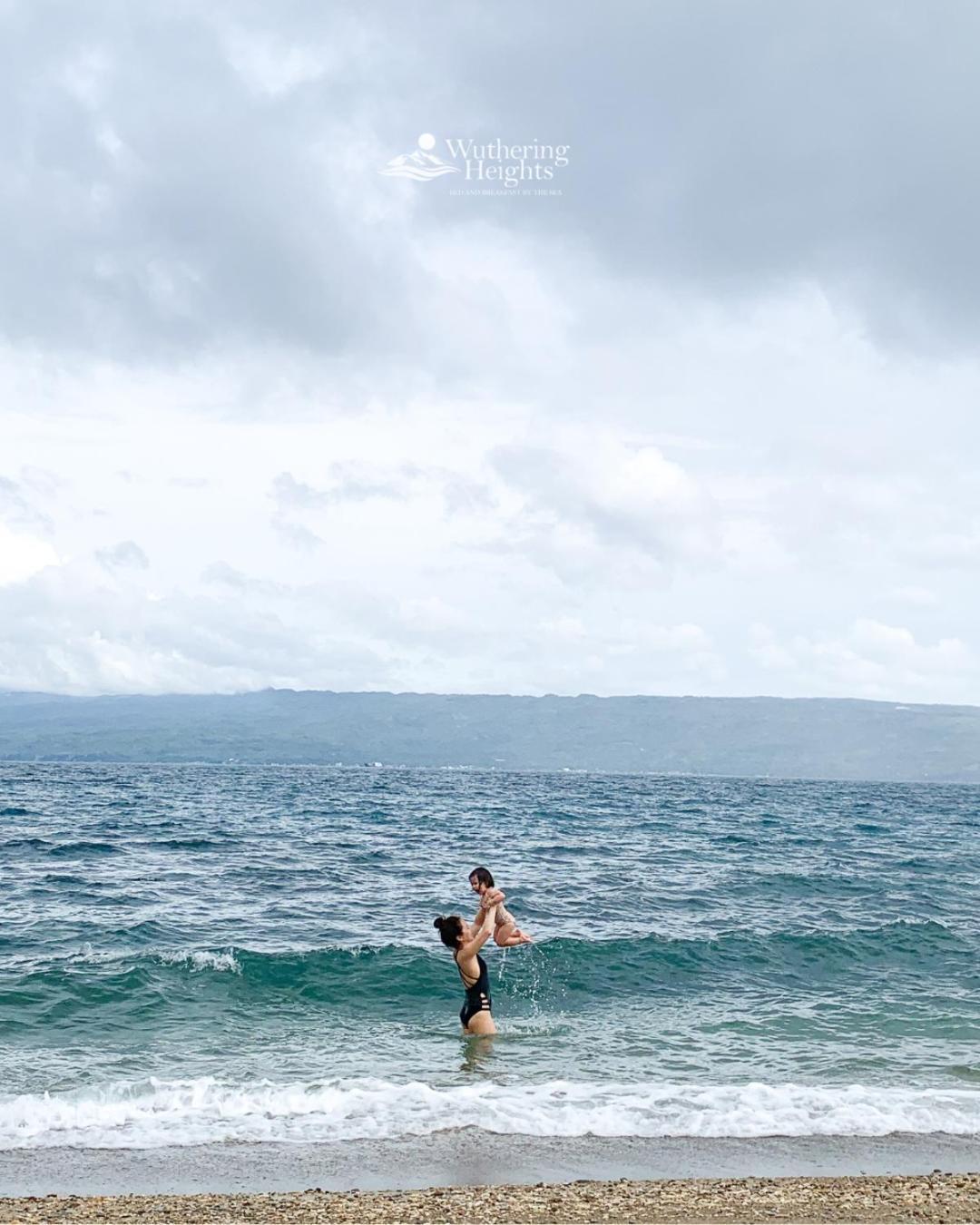 Wuthering Heights Bed & Breakfast By The Sea Dumaguete City Eksteriør billede