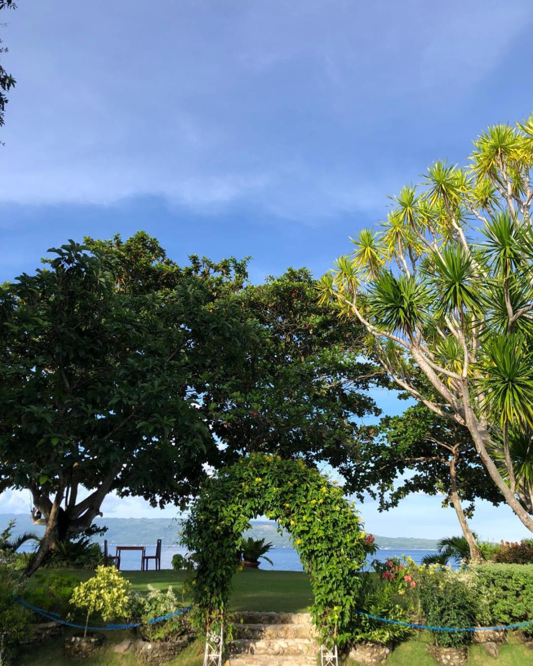 Wuthering Heights Bed & Breakfast By The Sea Dumaguete City Eksteriør billede